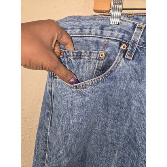 Vintage Levi's 501 Button Fly Straight Leg, Medium Wash Denim Jeans, Size 38x32 - Picture 3 of 8
